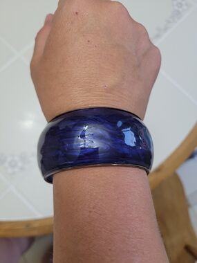 Blue Resin Wide Bangle Bracelet - Fashionable Wearable